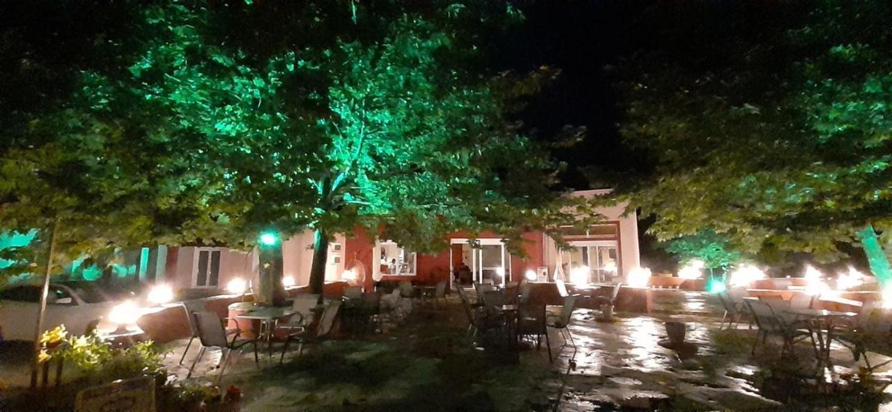 Περι Ανεμων Hotell Zervi Exteriör bild